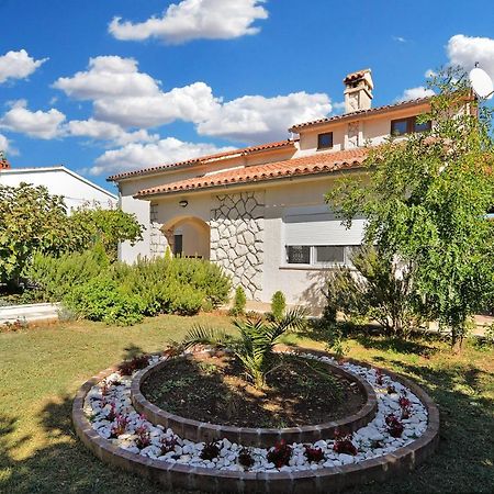 Villa House Vlade 1219 à Premantura Extérieur photo