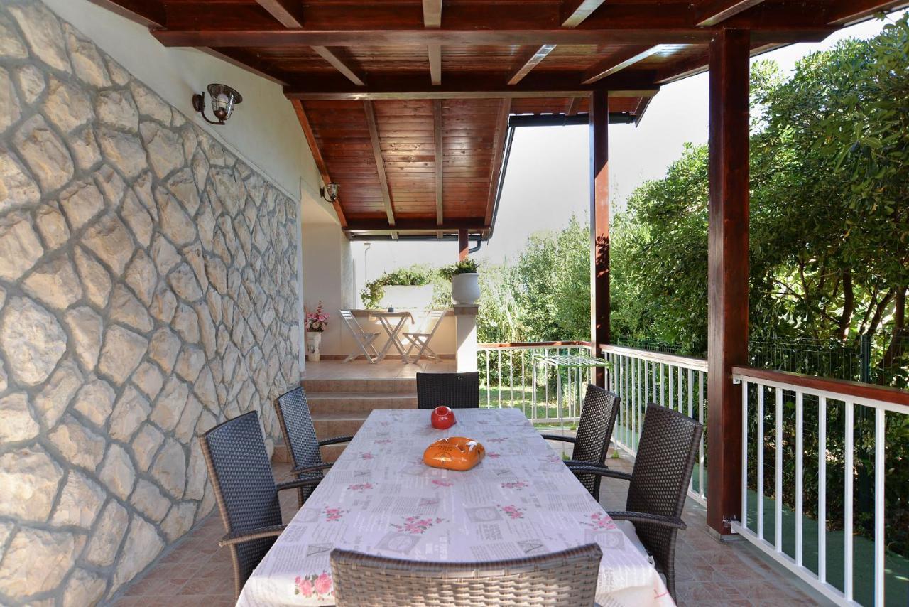 Villa House Vlade 1219 à Premantura Extérieur photo
