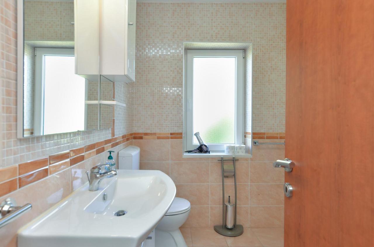 Villa House Vlade 1219 à Premantura Extérieur photo