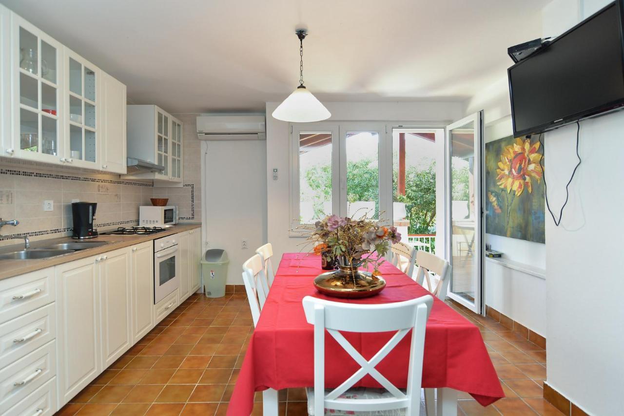 Villa House Vlade 1219 à Premantura Extérieur photo